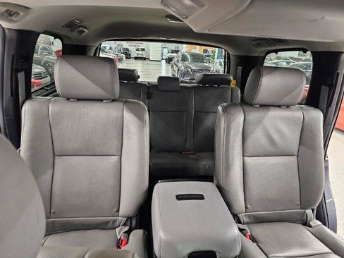 Used 2013 Toyota Sequoia Platinum AWD/4WD image 36