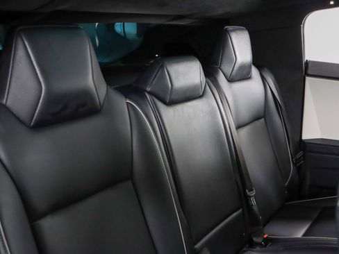 Used 2024 Tesla Cybertruck AWD Crew Cab image 25