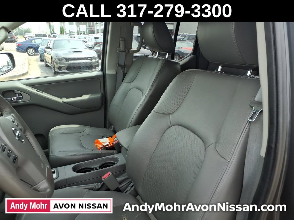 Used 2013 Nissan Frontier SL w/ Moonroof Pkg AWD/4WD image 15
