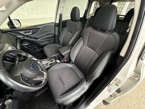 Used 2019 Subaru Forester Premium image 19