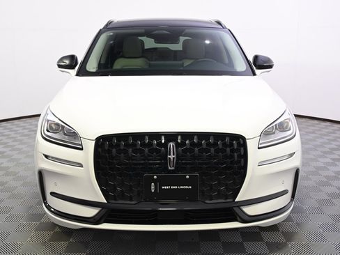 New 2025 Lincoln Corsair Reserve w/ Jet Appearance Package image 10