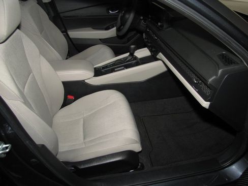 Certified 2023 Honda Accord EX image 20