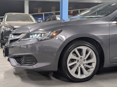 Used 2017 Acura ILX image 4