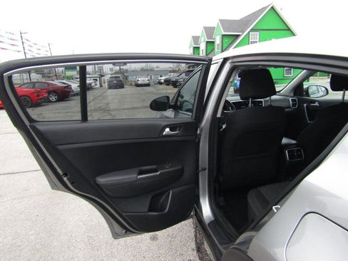 Used 2021 Kia Sportage LX image 18
