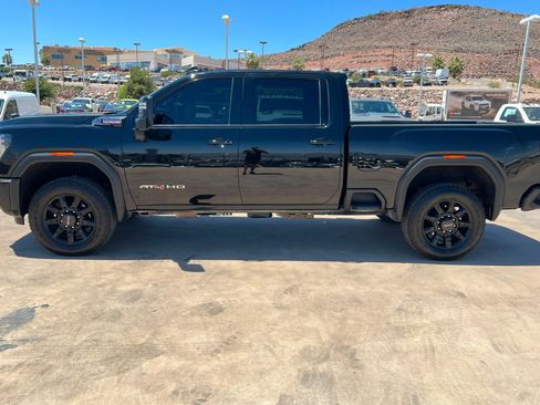 Used 2025 GMC Sierra 2500 AT4 AWD/4WD image 2
