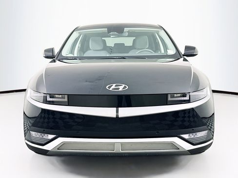 Used 2024 Hyundai Ioniq 5 SEL image 2