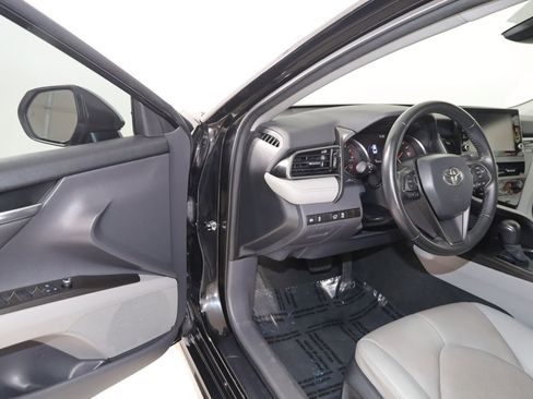 Used 2023 Toyota Camry XSE FWD image 45