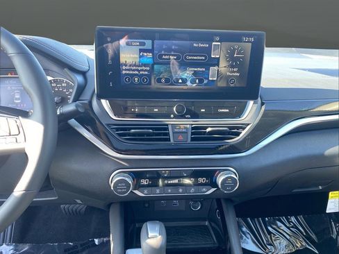 New 2025 Nissan Altima 2.5 SR w/ SR Premium Package image 9