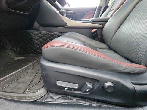 Used 2017 Lexus IS 200t image 13