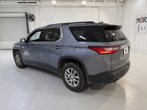 Used 2019 Chevrolet Traverse LT FWD image 3