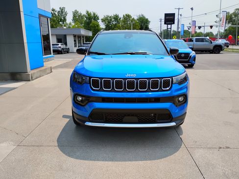 Used 2023 Jeep Compass Limited AWD/4WD image 14
