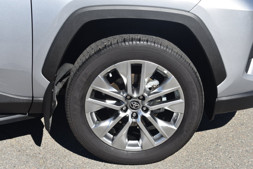 Used 2025 Toyota RAV4 XLE Premium w/ Weather Package FWD image 11