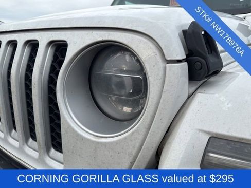 Used 2022 Jeep Wrangler Unlimited Sahara w/ Cold Weather Group image 4