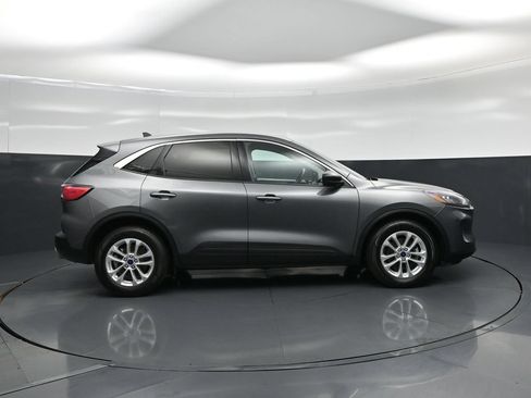 Used 2022 Ford Escape SE FWD image 20