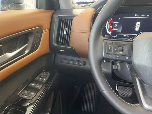Used 2026 Nissan Pathfinder Platinum w/ Cargo Package AWD/4WD image 15