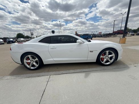 Used 2014 Chevrolet Camaro SS w/ RS Package RWD image 7