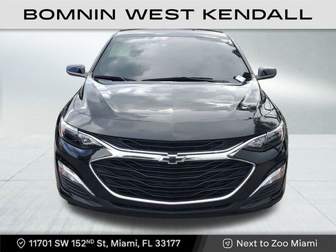 Used 2023 Chevrolet Malibu RS image 2