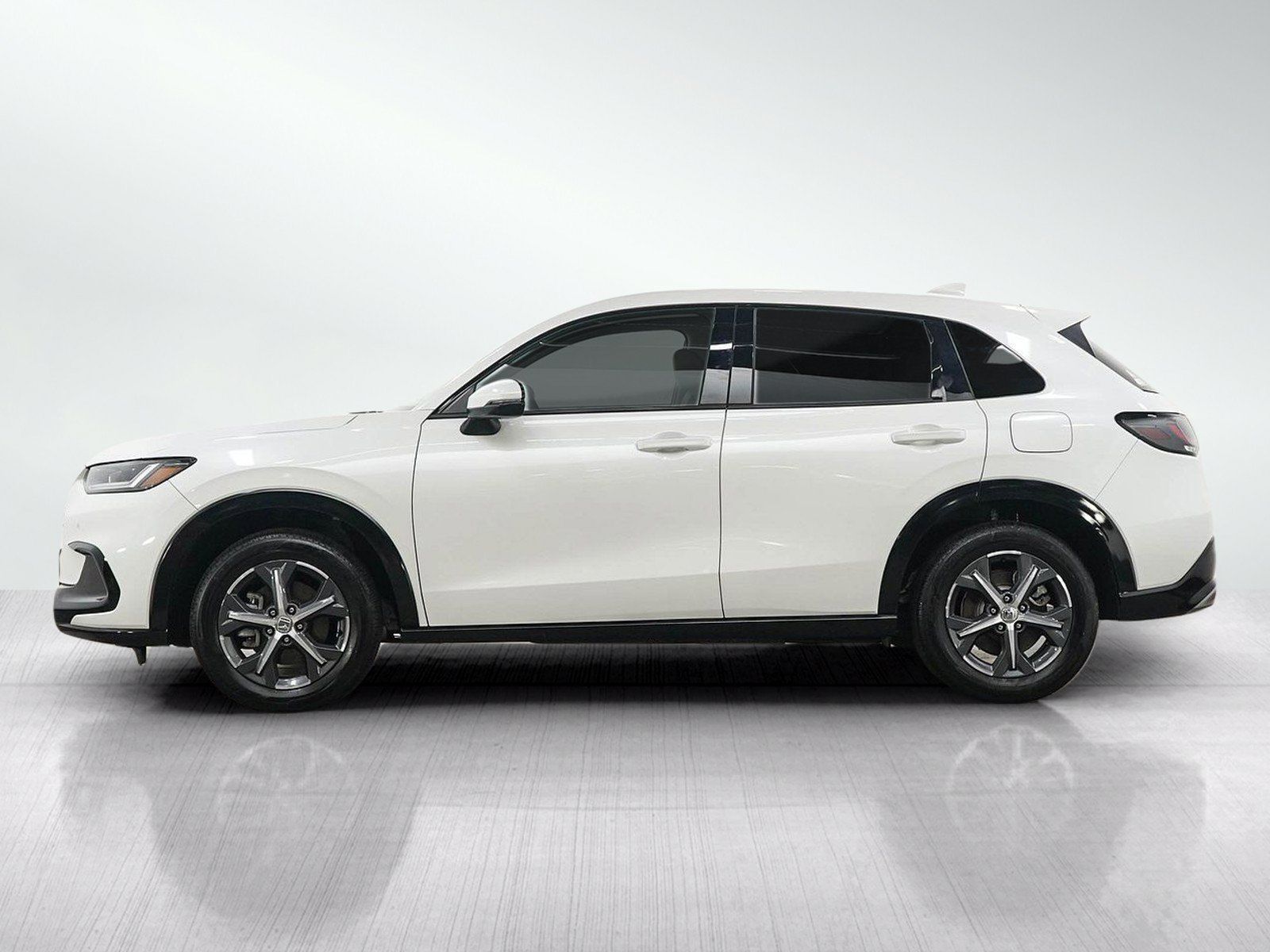 Used 2025 Honda HR-V EX-L image 2