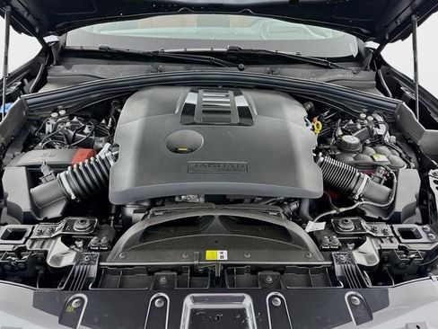 Used 2026 Jaguar F-PACE R-Dynamic S image 29