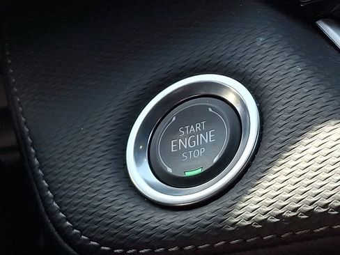 Used 2025 Chevrolet Equinox LT FWD image 22