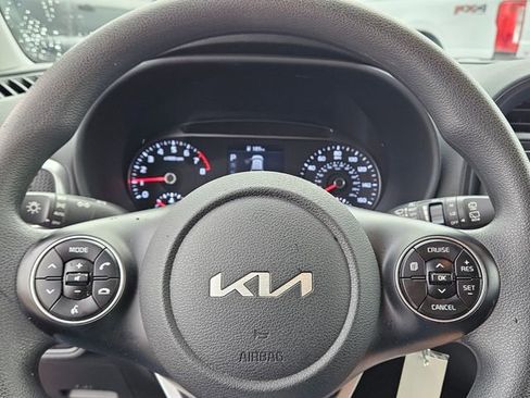 Used 2022 Kia Soul LX image 22