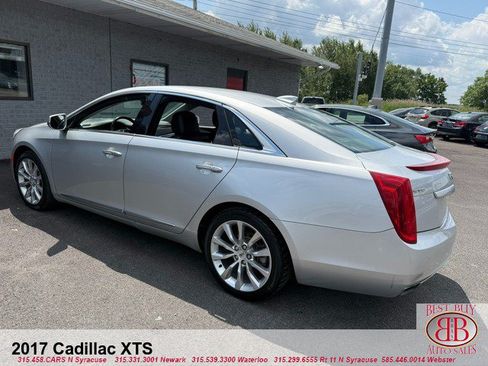 Used 2017 Cadillac XTS Luxury FWD image 4