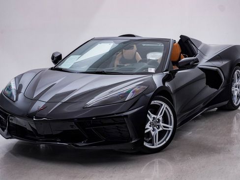 Used 2021 Chevrolet Corvette Stingray Premium Conv w/ 3LT image 3