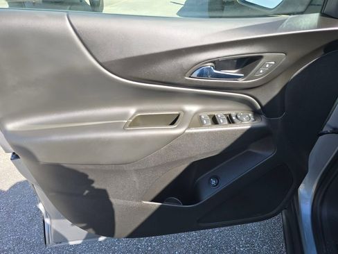 Used 2024 Chevrolet Equinox LT FWD image 10