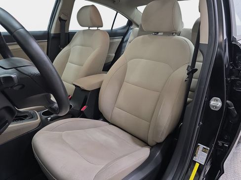 Used 2017 Hyundai Elantra Value Edition FWD image 12
