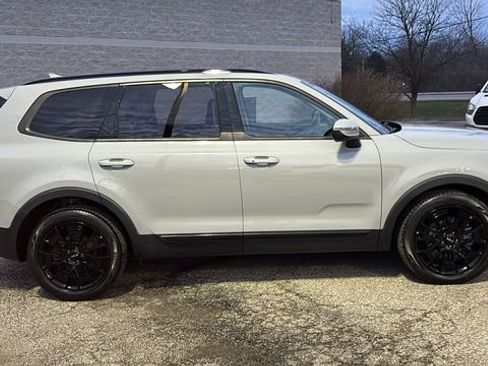 Used 2022 Kia Telluride EX w/ EX Premium Package image 30