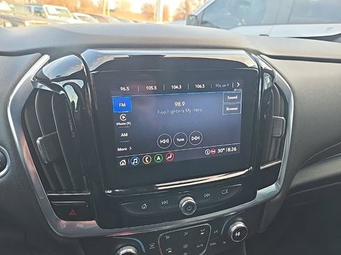 Used 2022 Chevrolet Traverse RS image 49