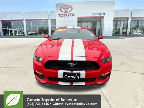 Used 2015 Ford Mustang GT image 3