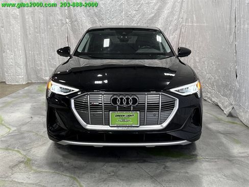 Used 2021 Audi e-tron Premium Plus image 19