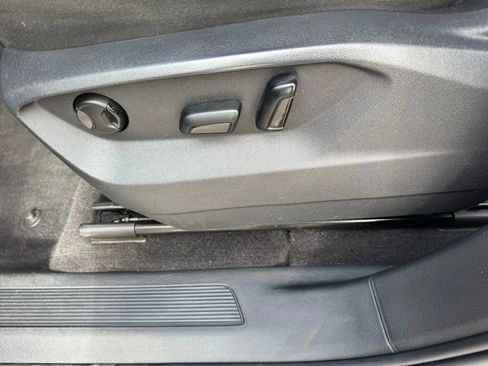 Used 2018 Volkswagen Atlas SE image 26