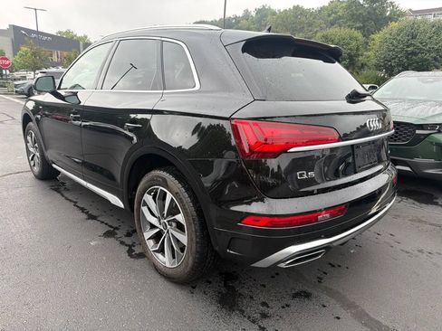 Used 2023 Audi Q5 2.0T Premium w/ Convenience Package AWD/4WD image 2