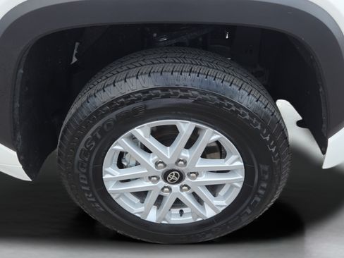 Certified 2025 Toyota Tundra SR5 w/ SR5 Convenience Package AWD/4WD image 29