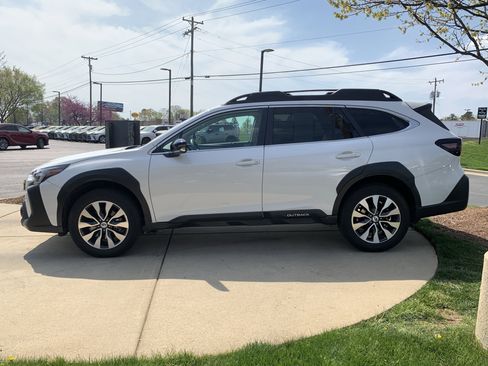 Used 2023 Subaru Outback Limited image 7