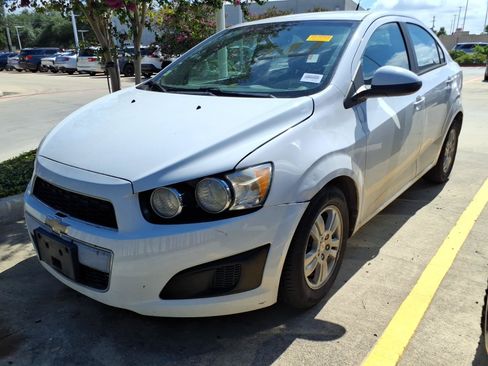 Used 2012 Chevrolet Sonic LS FWD image 1