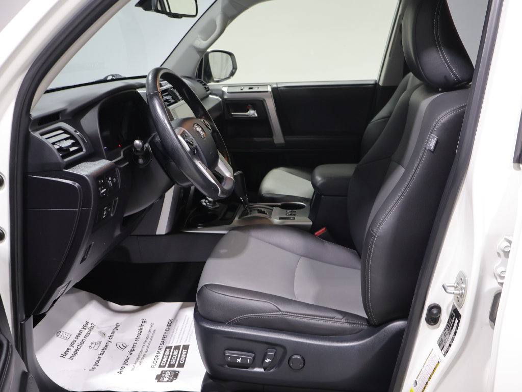 Used 2024 Toyota 4Runner SR5 Premium w/ Moonroof Package AWD/4WD image 11