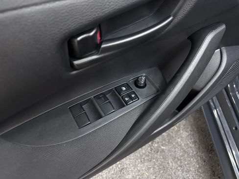 Used 2024 Toyota Corolla LE FWD image 17