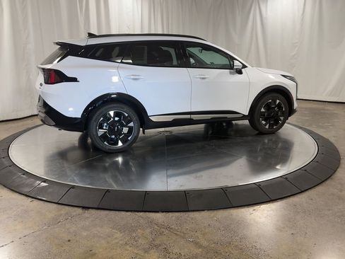 New 2026 Kia Sportage SX image 2