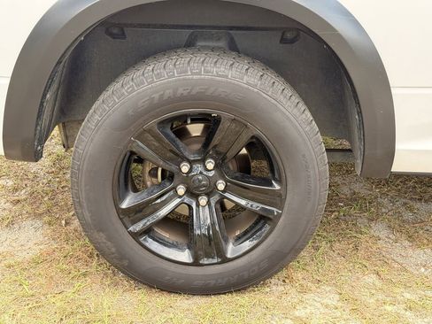 Used 2024 RAM 1500 Classic Warlock RWD image 9