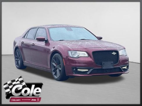 Used 2023 Chrysler 300 C RWD image 1