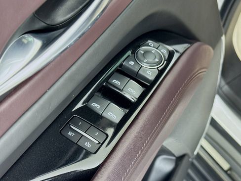 Used 2022 Cadillac Escalade Sport Platinum w/ Heavy-Duty Trailer Package AWD/4WD image 16