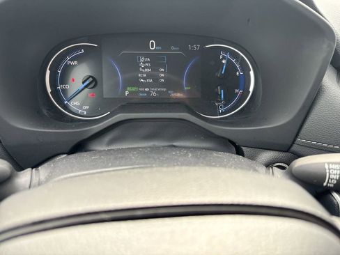 Used 2025 Toyota RAV4 XLE image 10