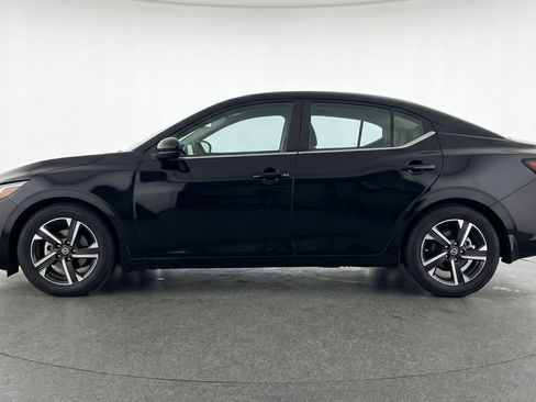 Used 2025 Nissan Sentra SV FWD image 5