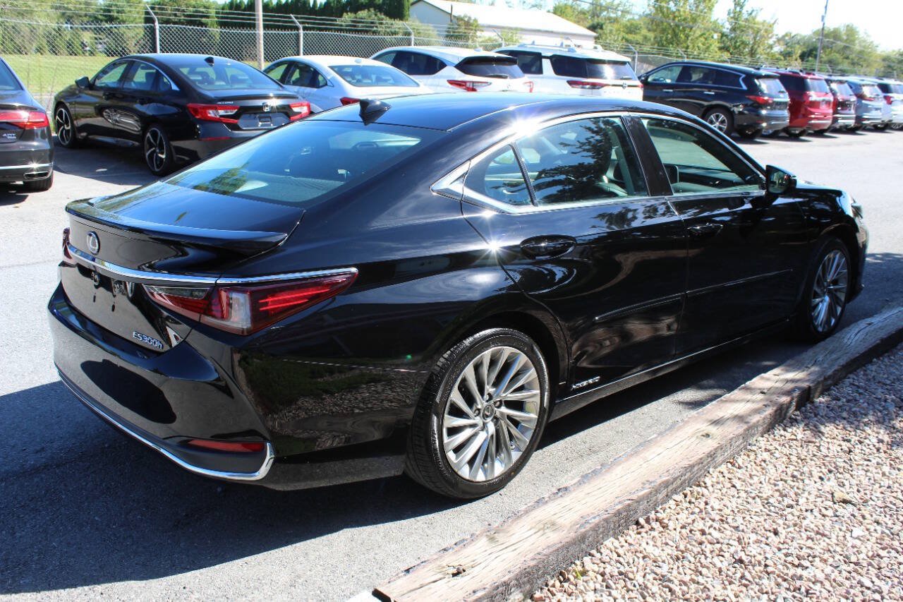 Used 2020 Lexus ES 300h w/ Accessory Package 2 FWD image 6