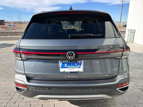 Certified 2025 Volkswagen Taos SE image 6