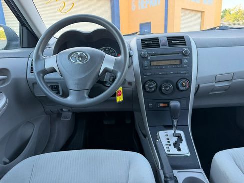 Used 2010 Toyota Corolla LE FWD image 13