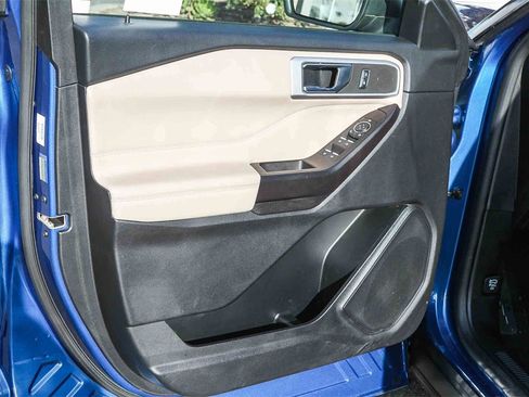 Used 2020 Ford Explorer XLT w/ Equipment Group 202A image 27